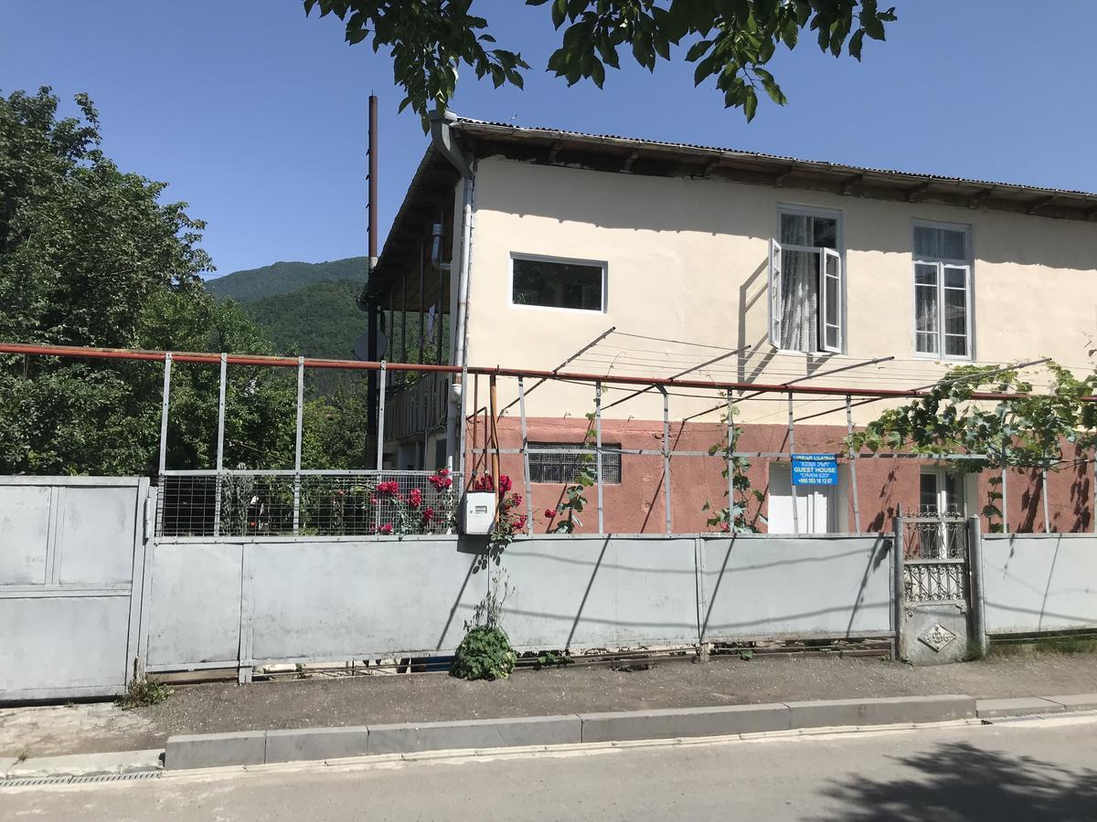 Chveni Ezo Hotell Ambrolauri Exteriör bild