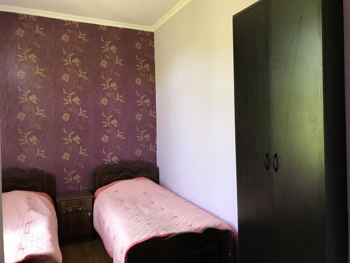 Chveni Ezo Hotell Ambrolauri Exteriör bild
