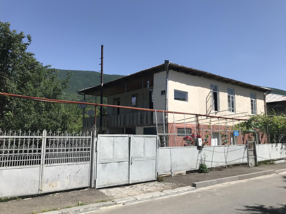 Chveni Ezo Hotell Ambrolauri Exteriör bild